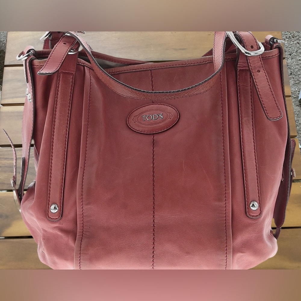 Tod's Elegant Red Leather Shoulder Bag